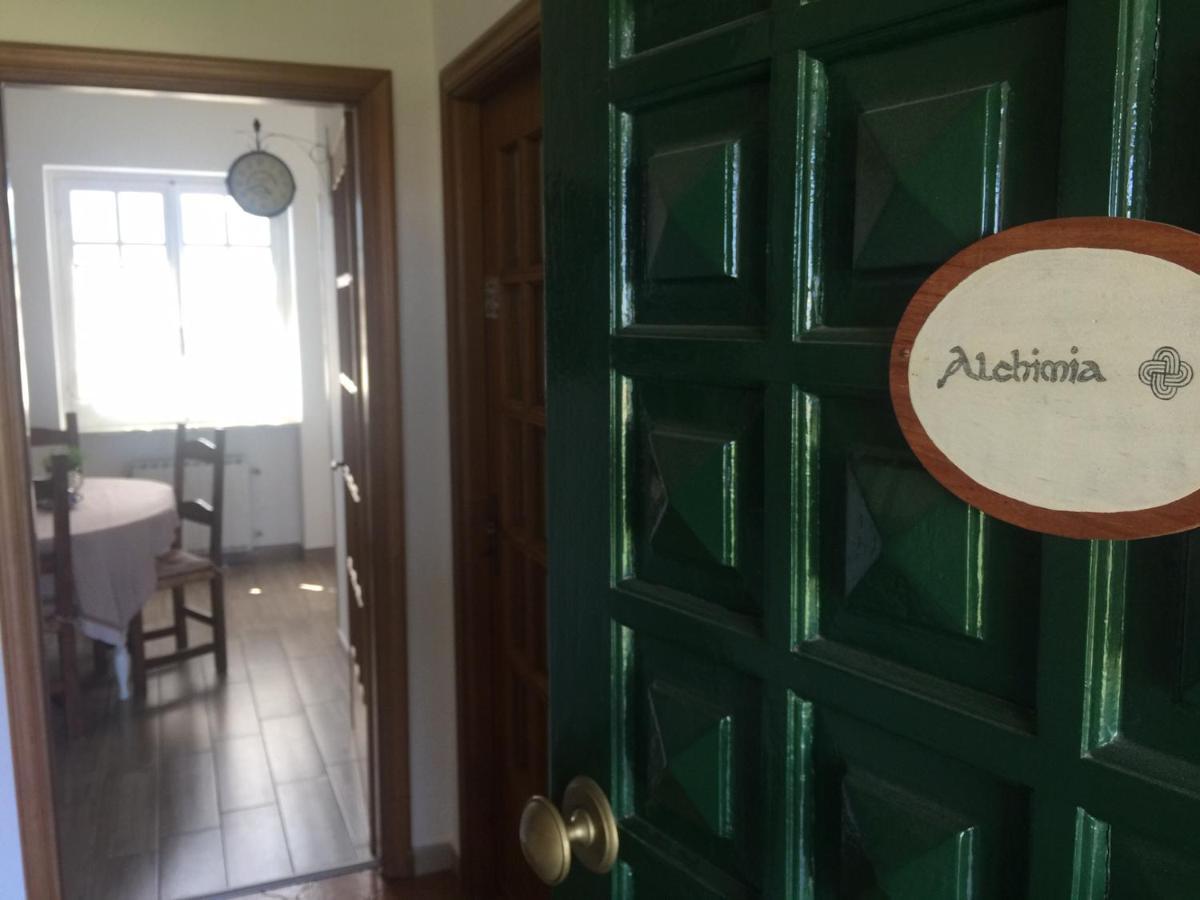 Apartamento Alchimia House Cisano sul Neva Exterior foto